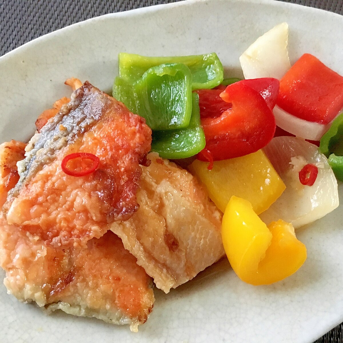 初夏 鮭とカラフル夏野菜の南蛮漬け レシピ 作り方 By Balletmom 楽天レシピ 初夏 鮭とカラフル夏野菜の南蛮漬け レシピ 作り方 By Balletmom 楽天レシピ